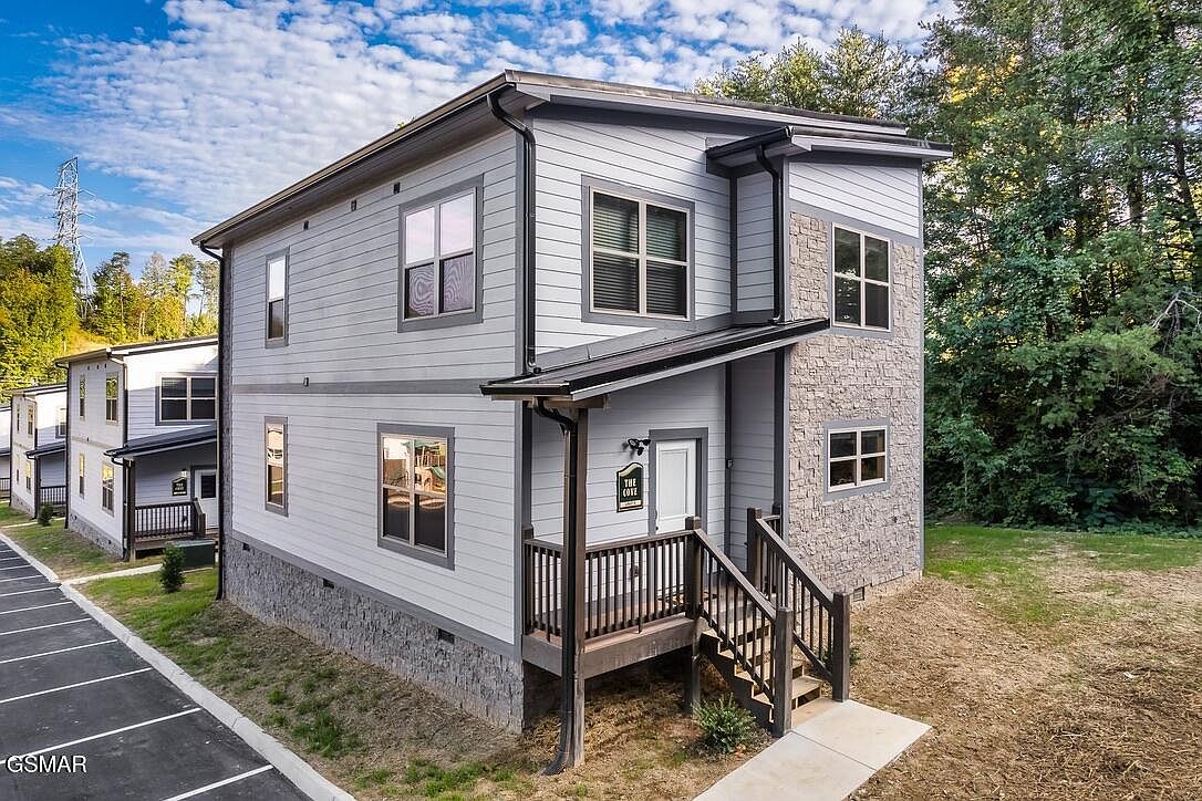 576 Dollywood Ln Unit 9