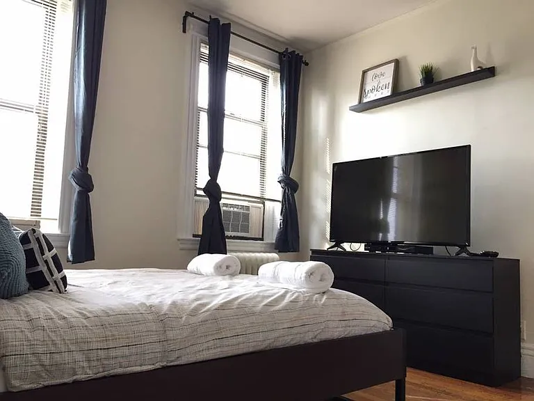 58 Queensberry St #21 — Photo 18