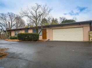 811 W Church Rd, Wyncote, PA 19095