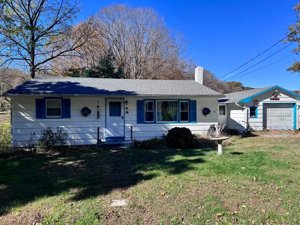 34 Plains Road, Franklin, CT 06254