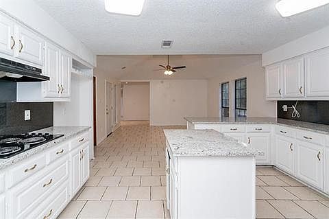 1st image of 318 Melody Ln