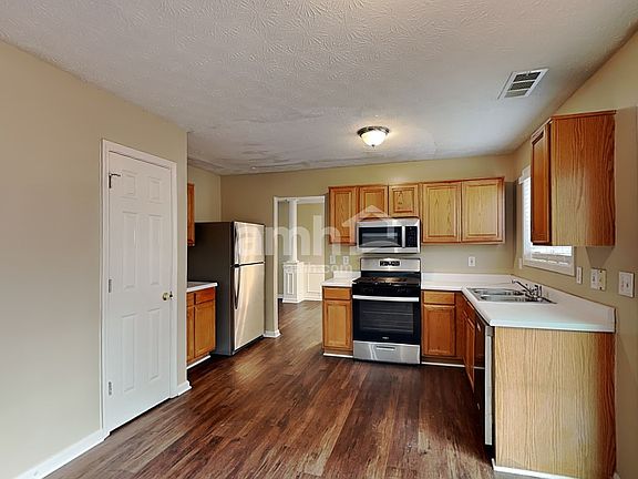 3rd image of 1633 Sparrow Wood Ln SW
