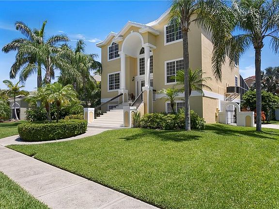3rd image of 6223 Pasadena Point Blvd