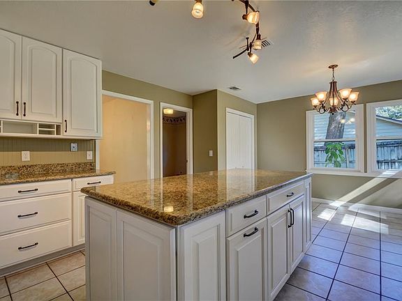 3rd image of 424 Black Ironwood Dr