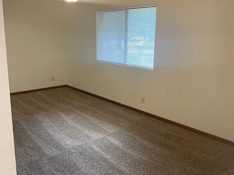 4838 Walker Ave — Photo 8