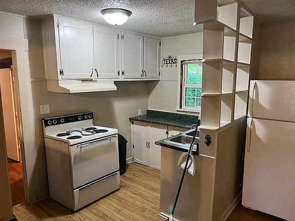 4th image of 2309 Culbertson St