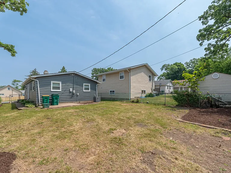 405 Woodland Dr — Photo 22