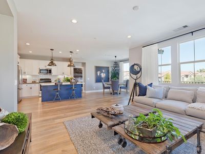 8757 Boulder Ln #606, Santee, CA, 92071