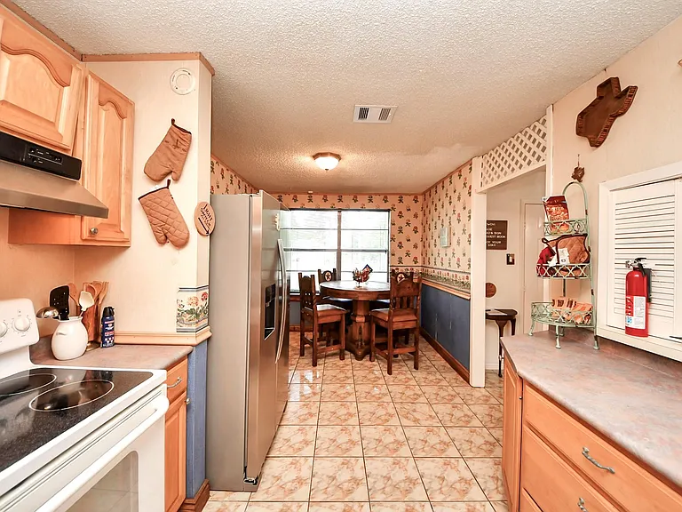17018 Water Oak Dr #B — Photo 14