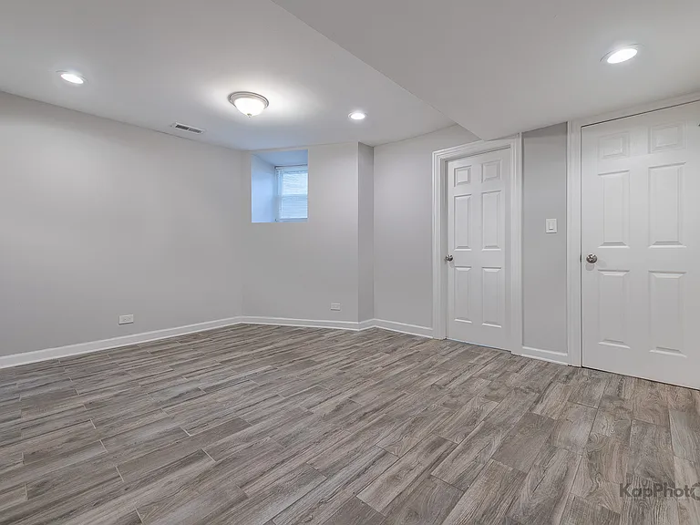 1620 W Warren Blvd #GF — Photo 12