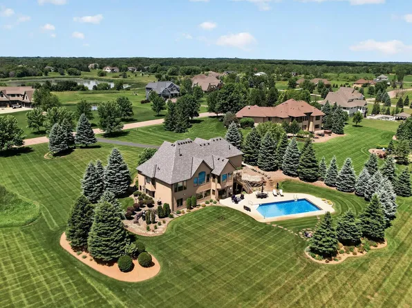19295 Oak Grove Ave, Prior Lake, MN 55372