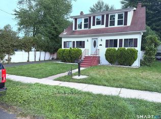 15 Barber Street, Windsor, CT 06095