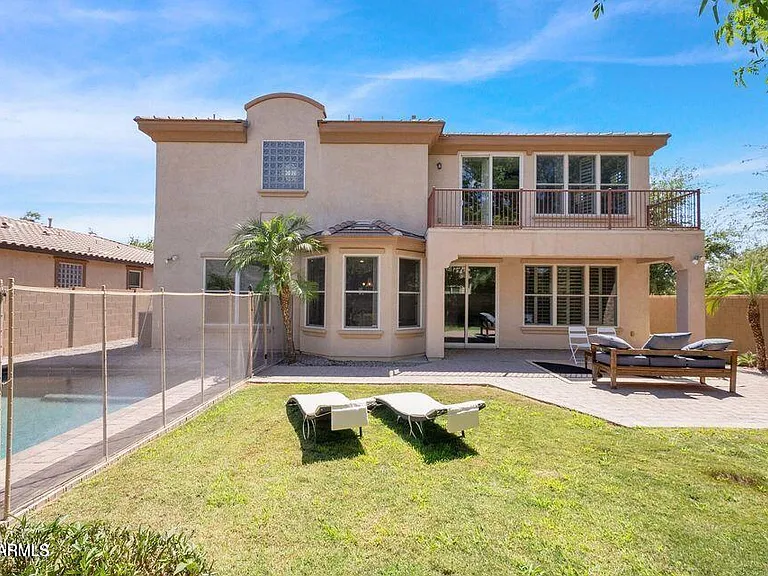 4590 E Waterman St — Photo 35