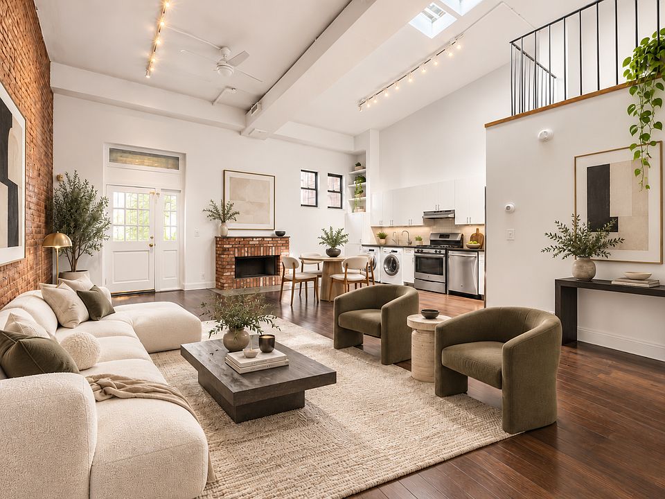 1st image of 183 Christopher St #2