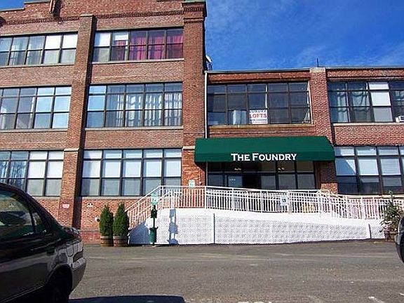 2nd image of 300 Communipaw Ave APT 155