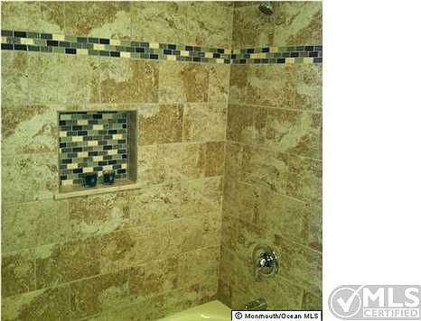 2nd image of 4 Chateux Ln