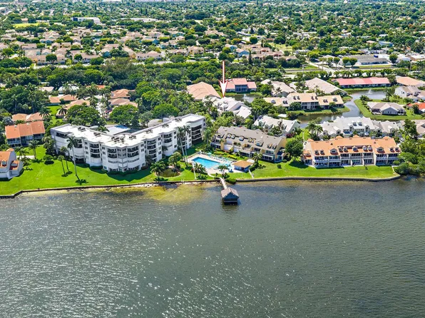 227 N Lakeshore Drive, Hypoluxo, FL 33462