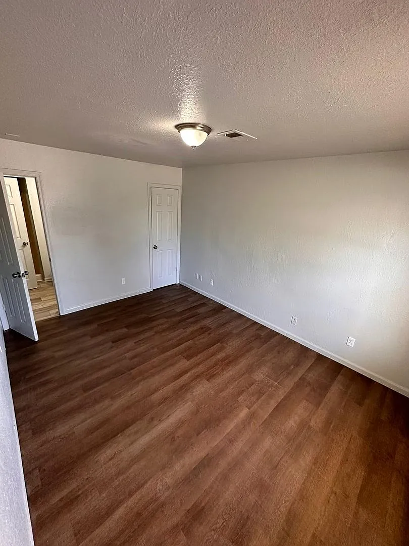 7037 Indiana Ave - 3 Bedroom 1.5 Bathroom — Photo 3