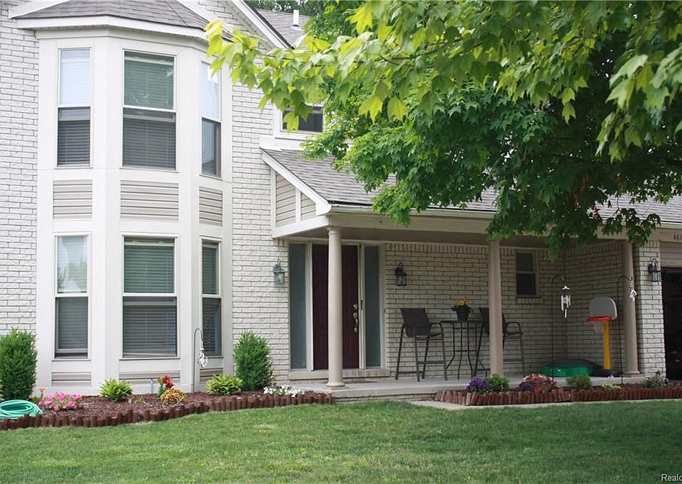 1st image of 46155 Loveland Dr