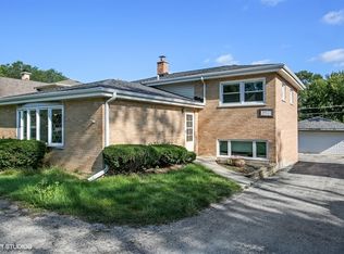 2518 Maple Ave, Downers Grove, IL 60515