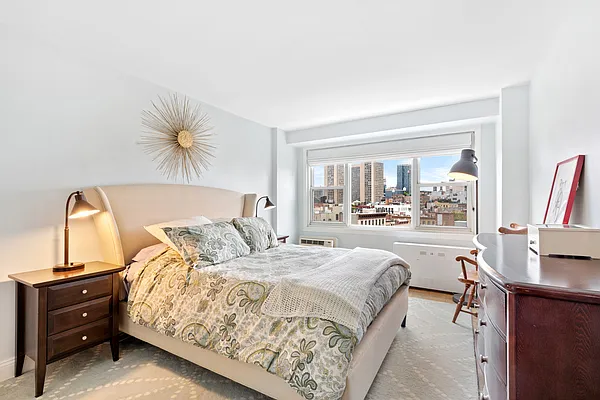 Sold by Compass | media 7