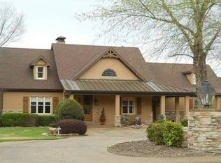 702 River Oaks Blvd, Searcy, AR 72143