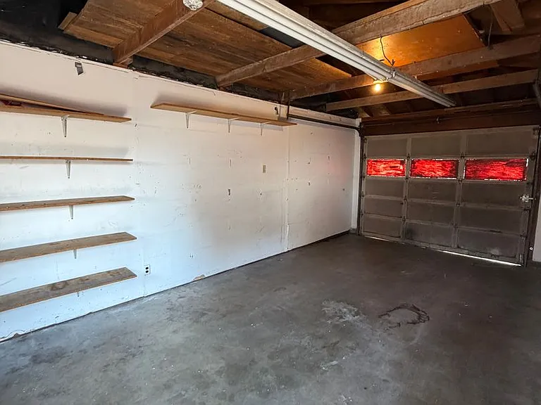 2437 Garden Ave — Photo 3