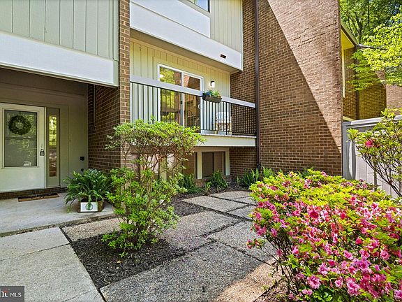 5th image of 12001 Insha Ct