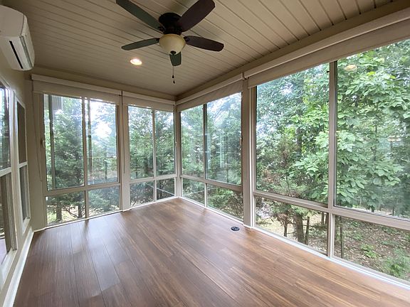 3rd image of 211 Osage Dr