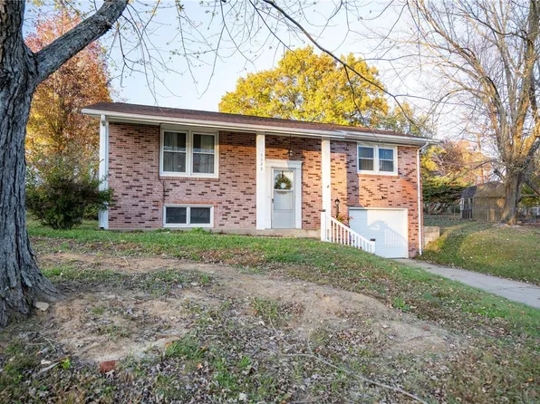 1328 Cherokee St, Jackson, MO 63755