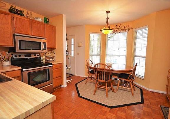 4th image of 339 Sturbridge Village Dr