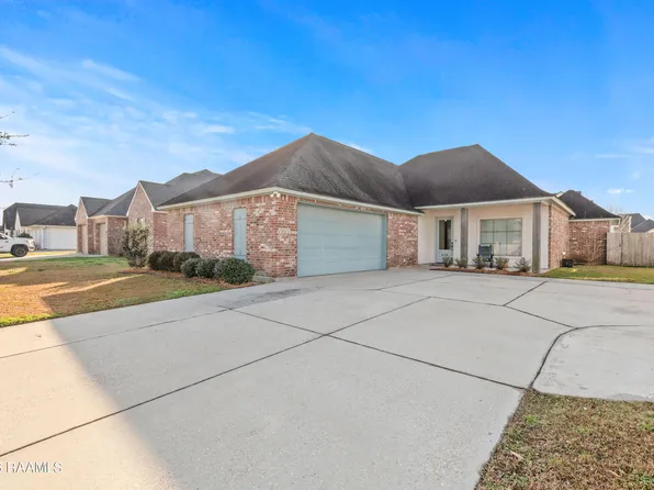 110 Olivewood Dr, Lafayette, LA 70508