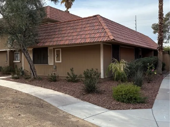 2425 Paradise Village Way, Las Vegas, NV 89120