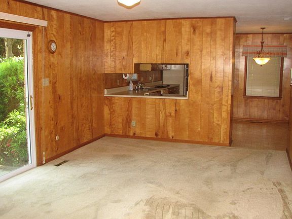 3rd image of 1210 Dellwood Dr