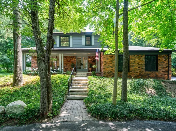 11126 Jonathan Ln, Romeo, MI 48065