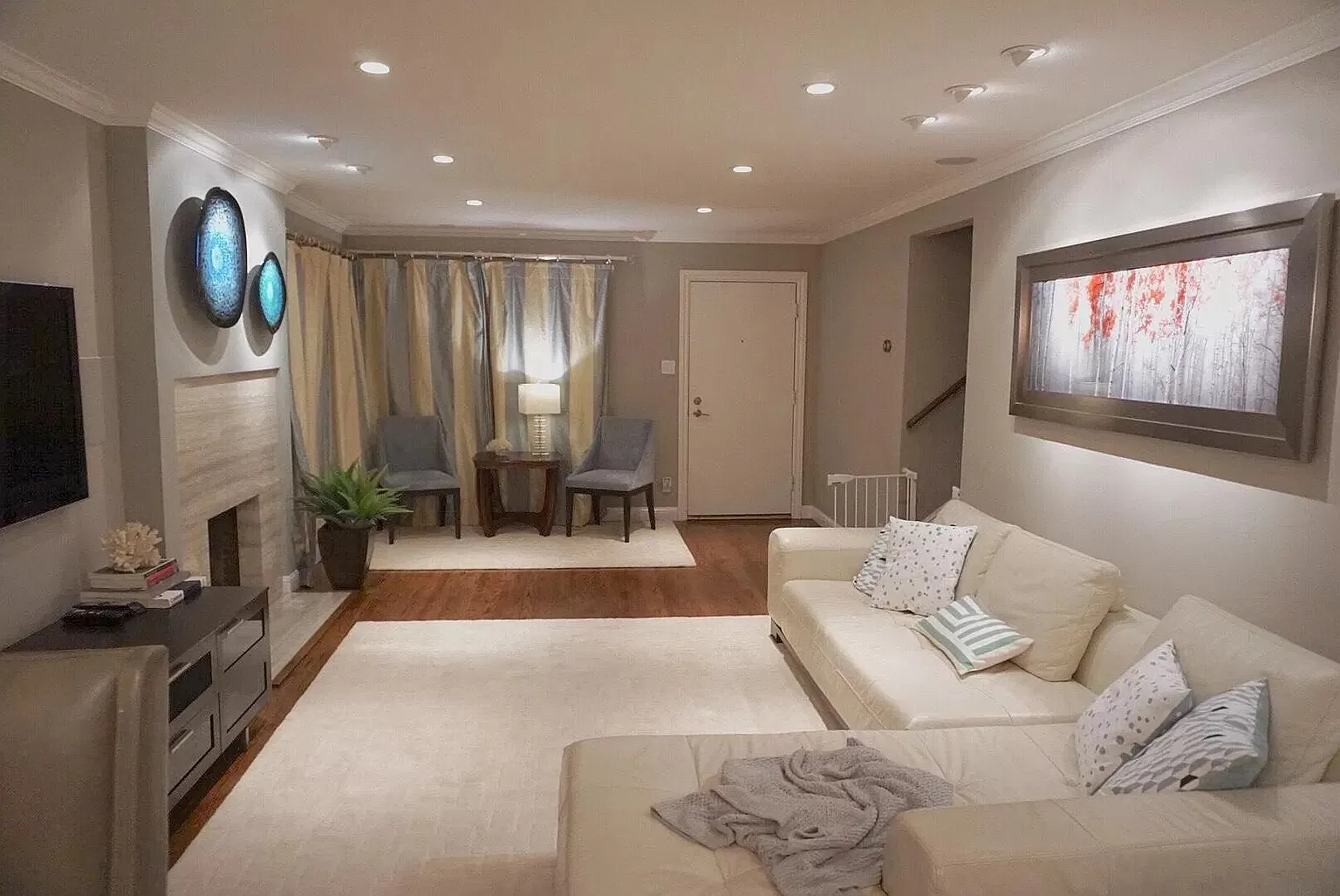 3 bed, 2.5 bath, 1600 sqft, $5,995 — Photo 2