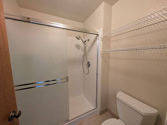 3rd image of 1008 Duffin Dr
