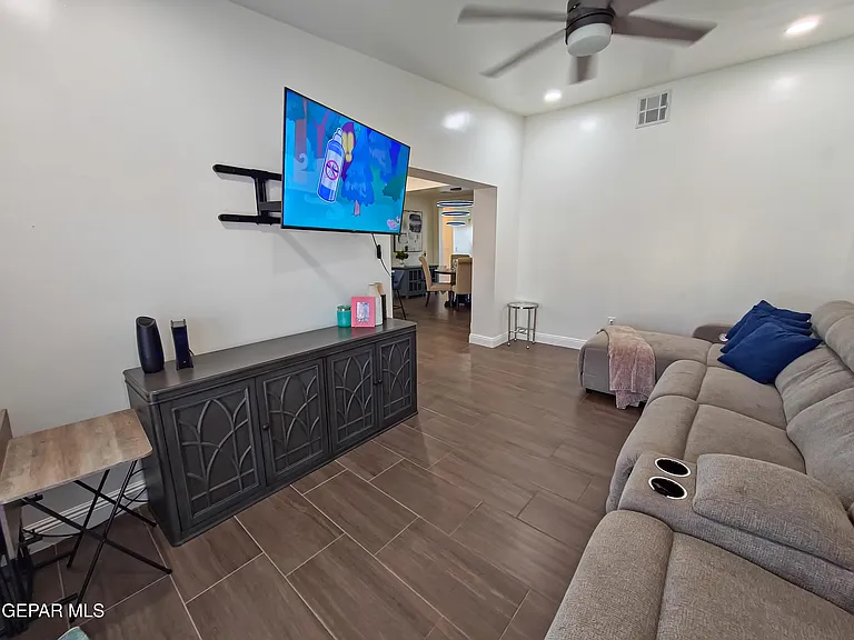 7321 Cuba Dr — Photo 17