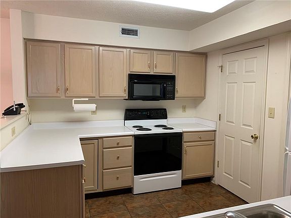 5th image of 6150 Wildcat Dr