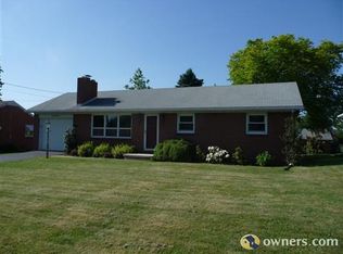354 Town Dr, Greencastle, PA