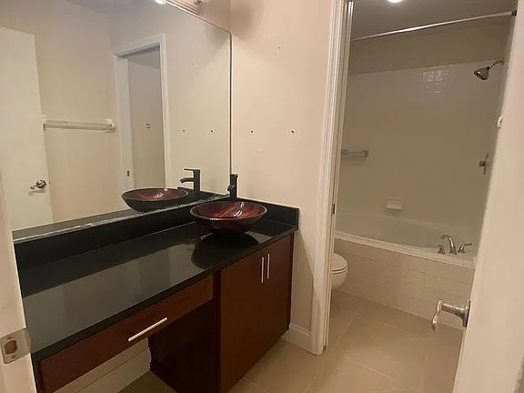 2nd image of 2693 Chatham Cir