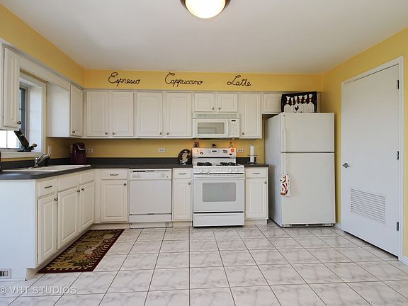 3rd image of 7751 Bristol Park Dr Unit 4NE