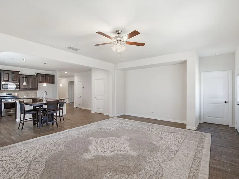 1113 Twin Brooks Ln — Photo 11