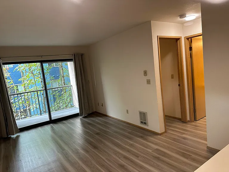 4253 8th Ave NE #403 — Photo 17