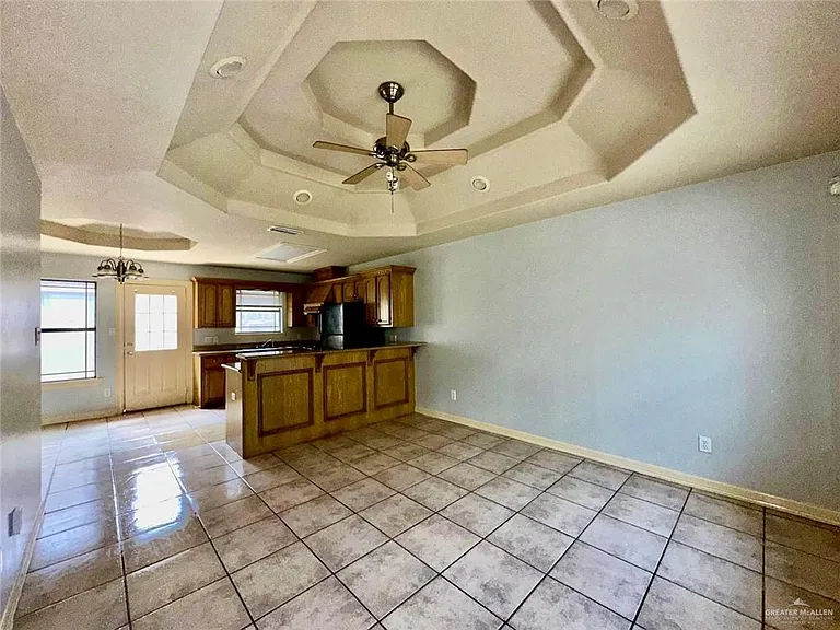 704 W Bahamas Dr #3 — Photo 3