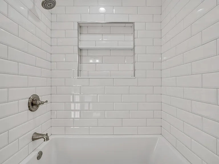1544 W York St — Photo 21