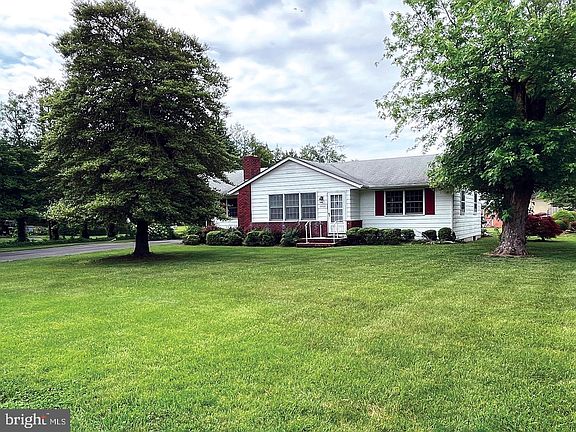 3rd image of 2200 Cottonwood Dr