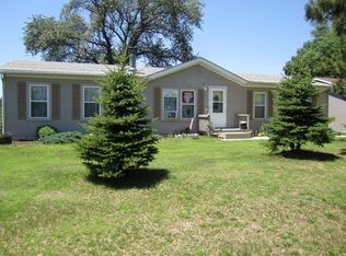 1553 Aurora St, Dixon, IL 61021