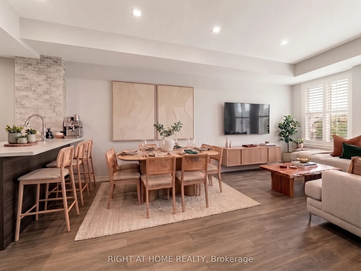2 bed, $3,000 — Photo 1