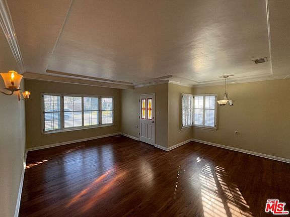 5th image of 2627 Corinth Ave